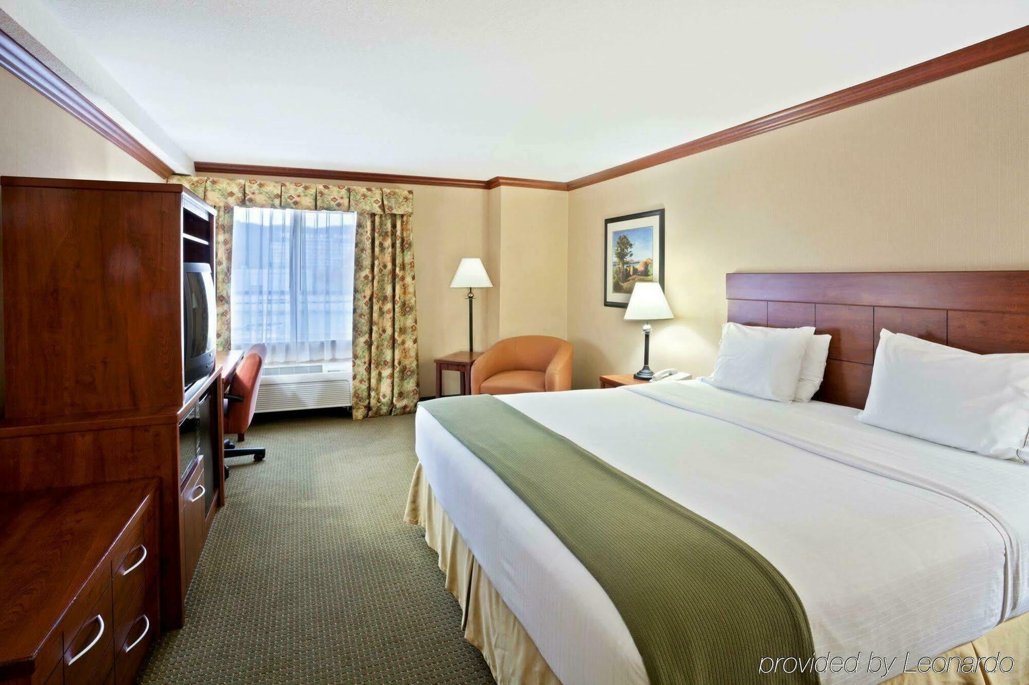 Holiday Inn Express Hotel & Suites Portland-Northwest Downtown By Ihg Exterior foto